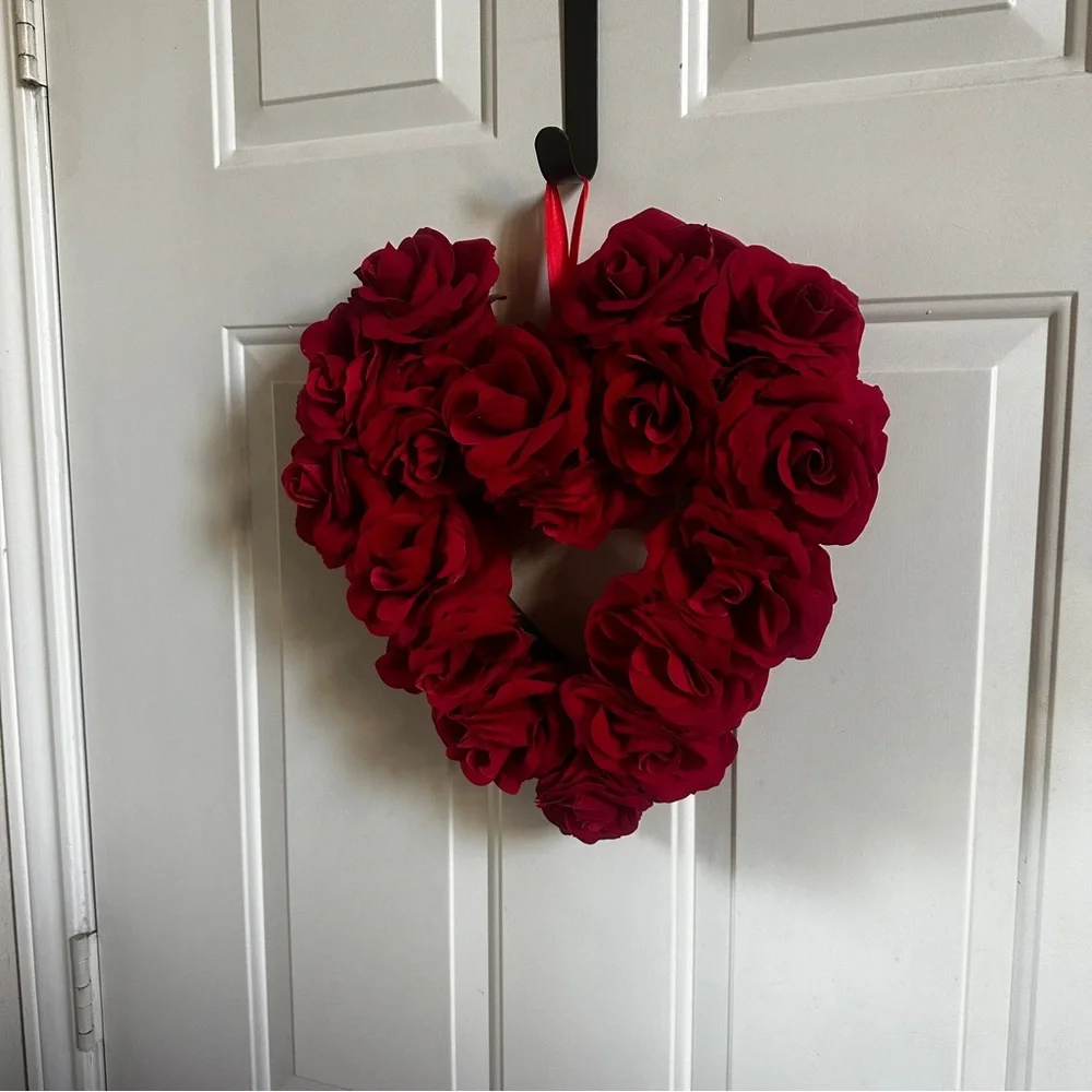 Red Roses Heart Wreath